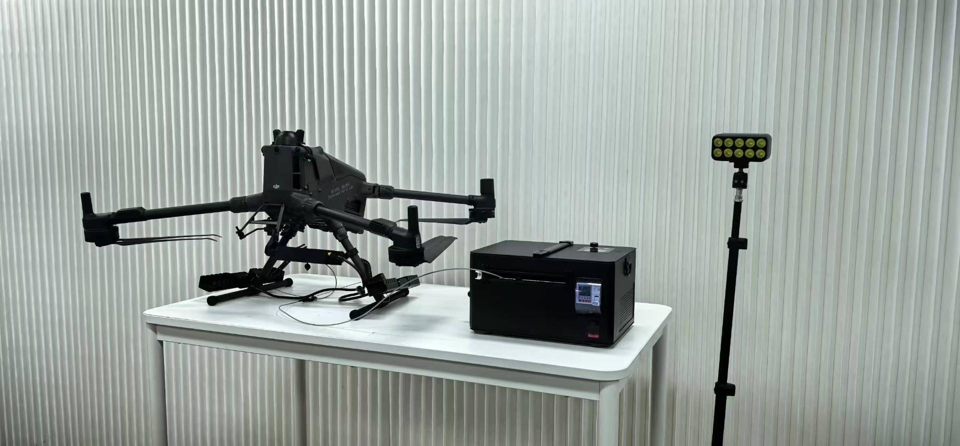 TE400 Tethered Power System für DJI M400 – vergrösserte Ansicht